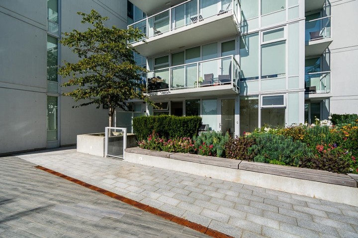 Photo 20 at 301 - 4638 Gladstone Street, Victoria VE, Vancouver East