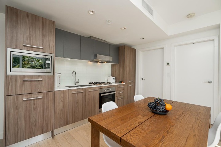 Photo 9 at 301 - 4638 Gladstone Street, Victoria VE, Vancouver East