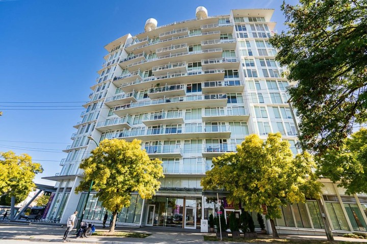 Photo 34 at 301 - 4638 Gladstone Street, Victoria VE, Vancouver East