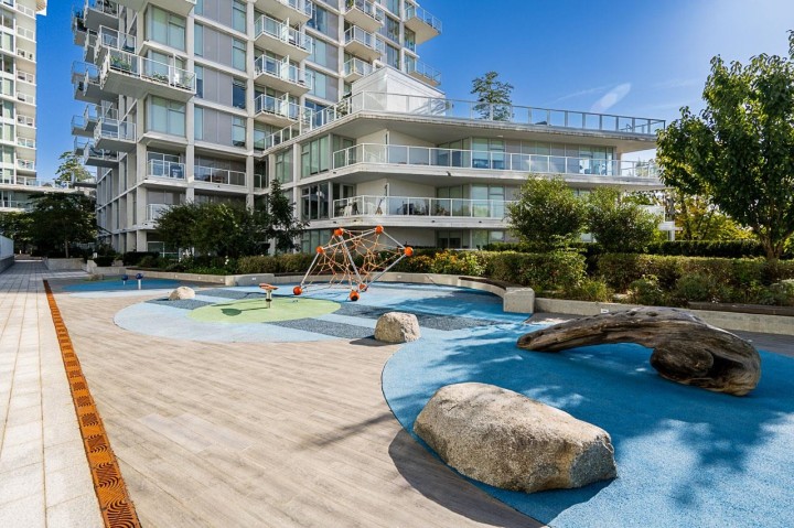 Photo 21 at 301 - 4638 Gladstone Street, Victoria VE, Vancouver East