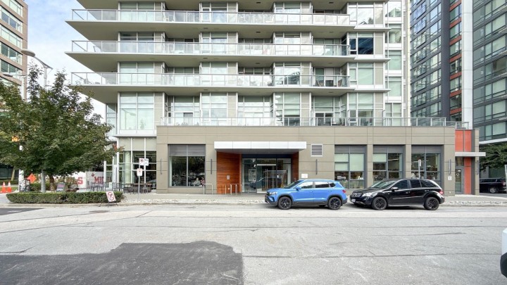 Photo 2 at 1210 - 1708 Columbia Street, False Creek, Vancouver West