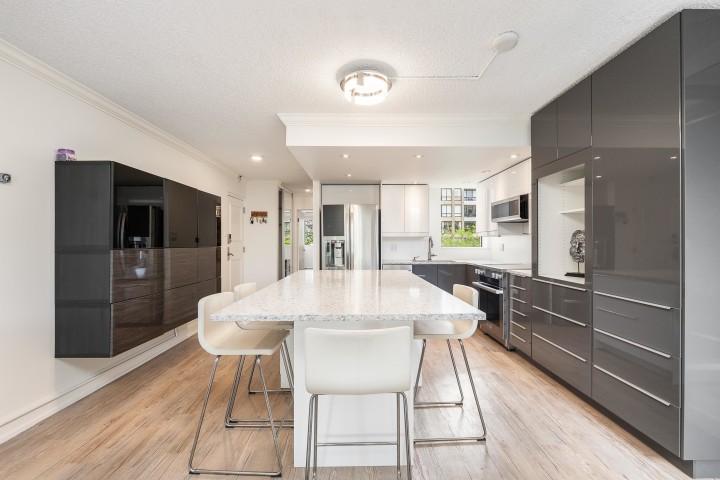 Photo 9 at 201 - 1995 Beach Avenue, West End VW, Vancouver West