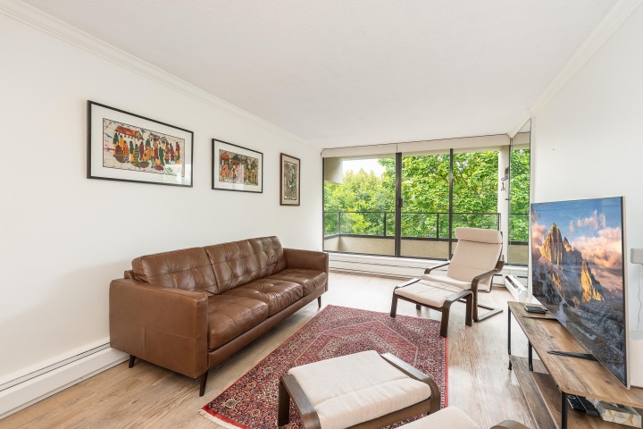 Photo 4 at 201 - 1995 Beach Avenue, West End VW, Vancouver West