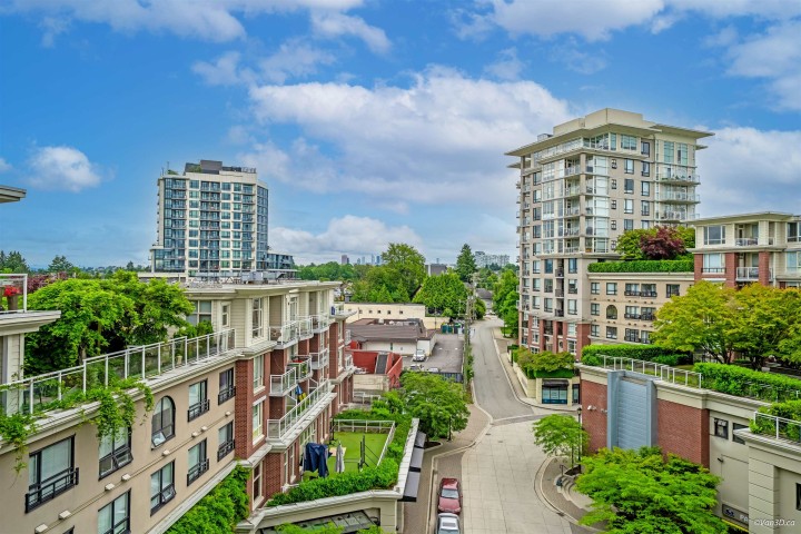 Photo 2 at 603 - 4028 Knight Street, Knight, Vancouver East