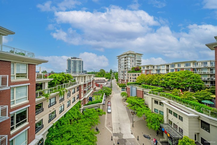 Photo 3 at 603 - 4028 Knight Street, Knight, Vancouver East