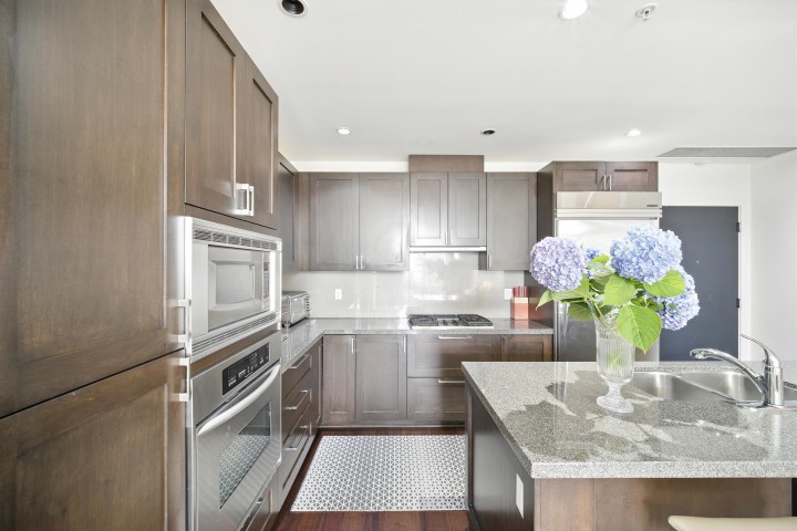 Photo 5 at 404 - 3595 W 18th Avenue, Dunbar, Vancouver West