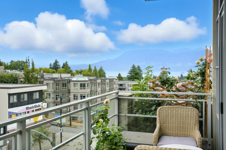 Photo 24 at 404 - 3595 W 18th Avenue, Dunbar, Vancouver West