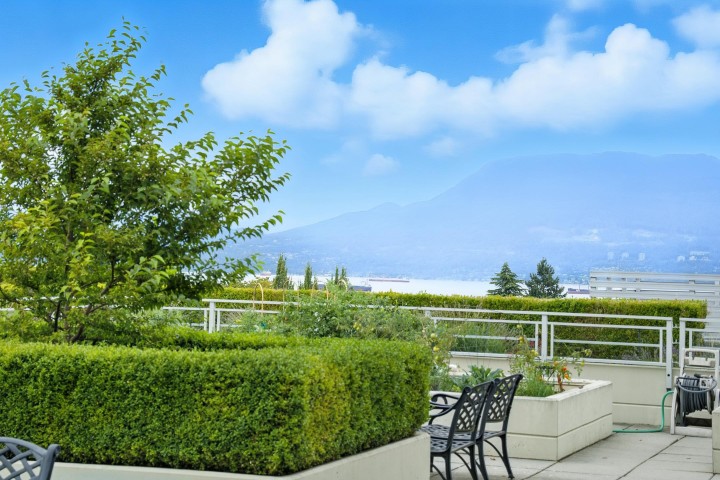 Photo 33 at 404 - 3595 W 18th Avenue, Dunbar, Vancouver West