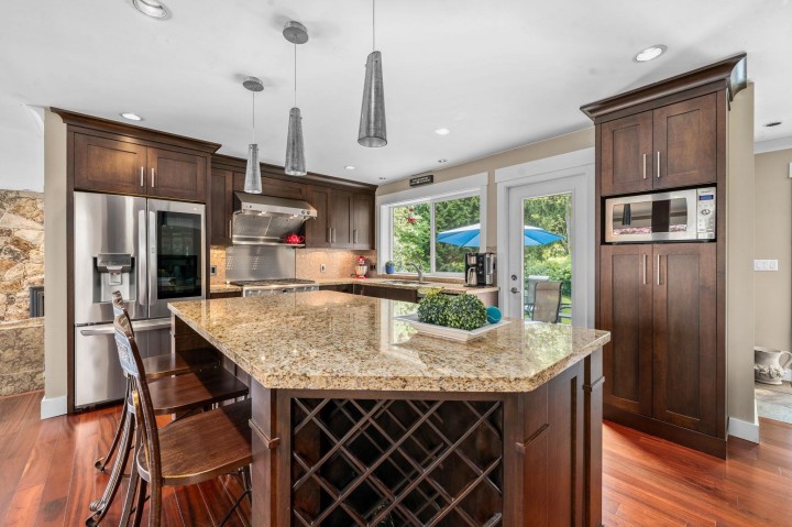 Photo 3 at 871 Fairway Drive, Dollarton, North Vancouver