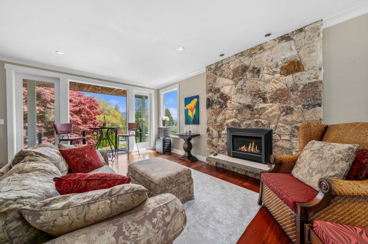 Photo 10 at 871 Fairway Drive, Dollarton, North Vancouver