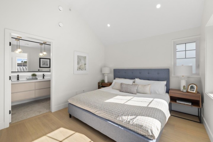 Photo 23 at 2436 W 49th Avenue, S.W. Marine, Vancouver West