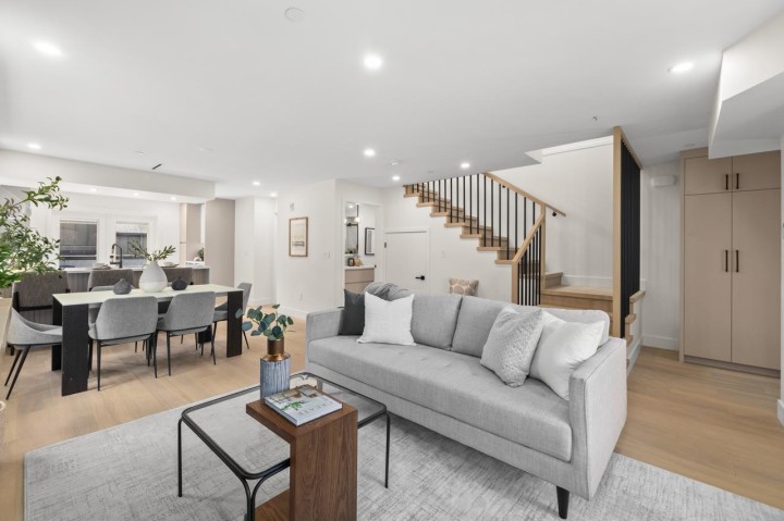 Photo 2 at 2436 W 49th Avenue, S.W. Marine, Vancouver West