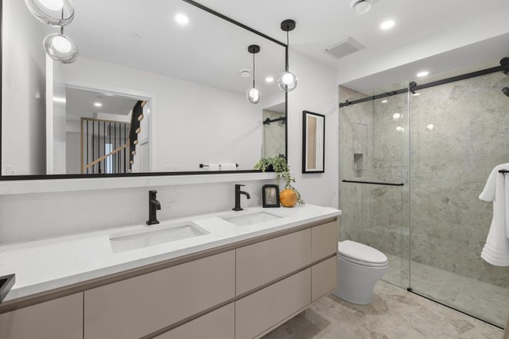 Photo 17 at 2436 W 49th Avenue, S.W. Marine, Vancouver West