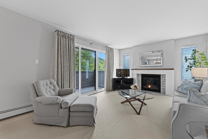 Photo 2 at 305 - 8775 Cartier Street, Marpole, Vancouver West