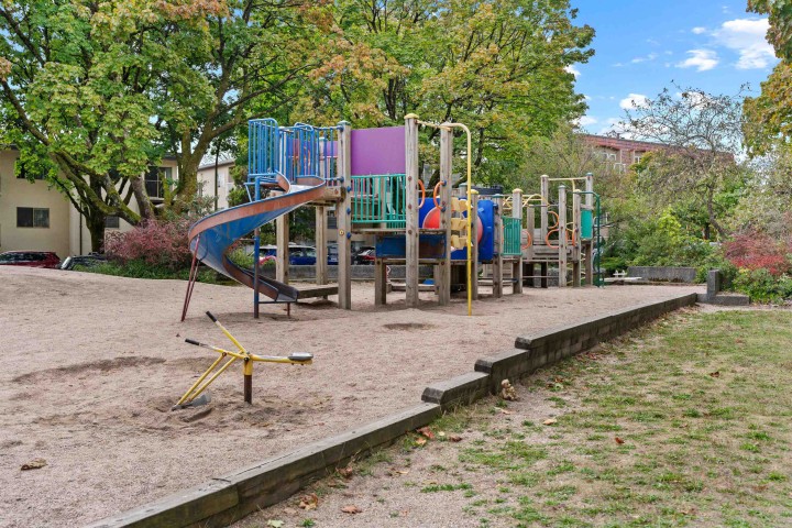 Photo 28 at 305 - 8775 Cartier Street, Marpole, Vancouver West