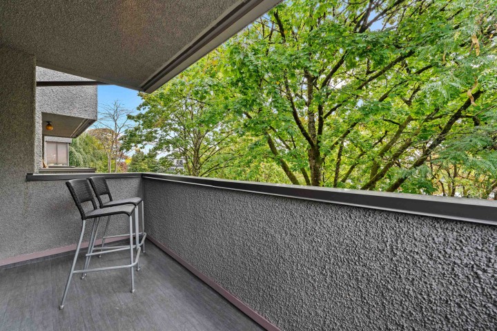 Photo 8 at 305 - 8775 Cartier Street, Marpole, Vancouver West