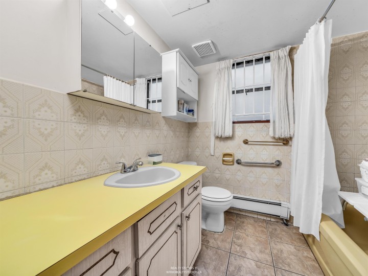 Photo 22 at 3112 E 1st Avenue, Renfrew VE, Vancouver East