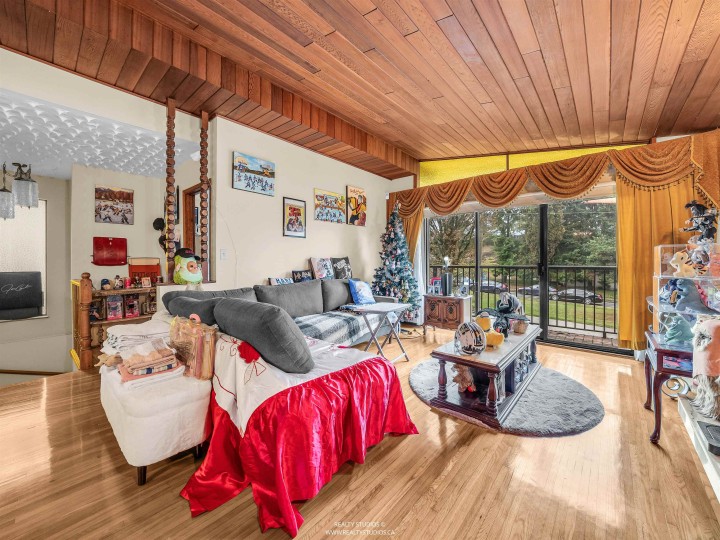 Photo 11 at 3112 E 1st Avenue, Renfrew VE, Vancouver East