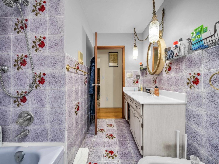 Photo 8 at 3112 E 1st Avenue, Renfrew VE, Vancouver East