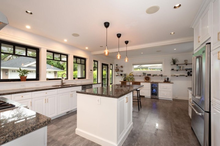 Photo 9 at 1050 11th Street, Sentinel Hill, West Vancouver