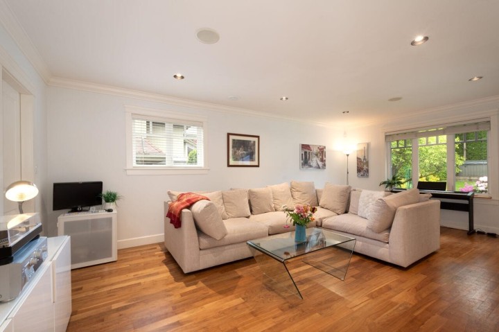 Photo 10 at 1050 11th Street, Sentinel Hill, West Vancouver