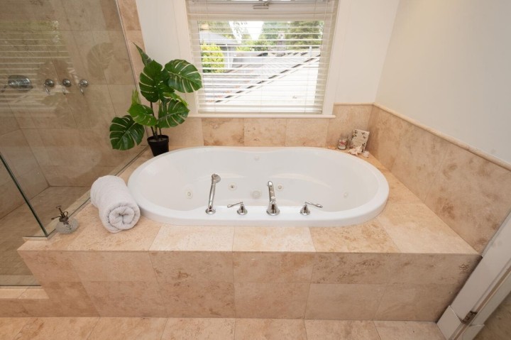 Photo 18 at 1050 11th Street, Sentinel Hill, West Vancouver