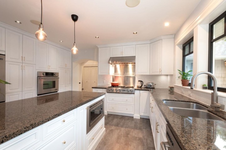 Photo 8 at 1050 11th Street, Sentinel Hill, West Vancouver