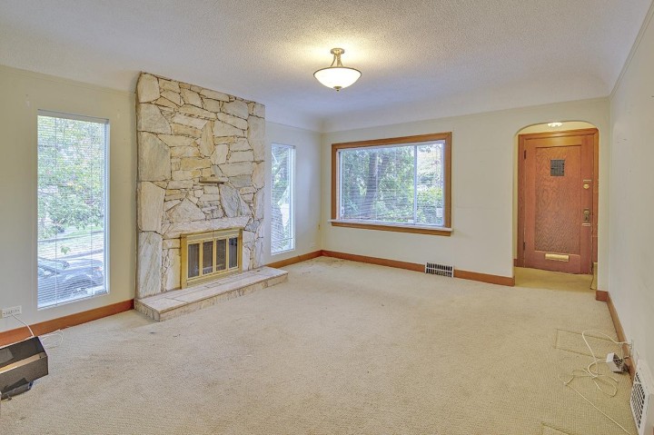 Photo 2 at 96 W 40th Avenue, Cambie, Vancouver West