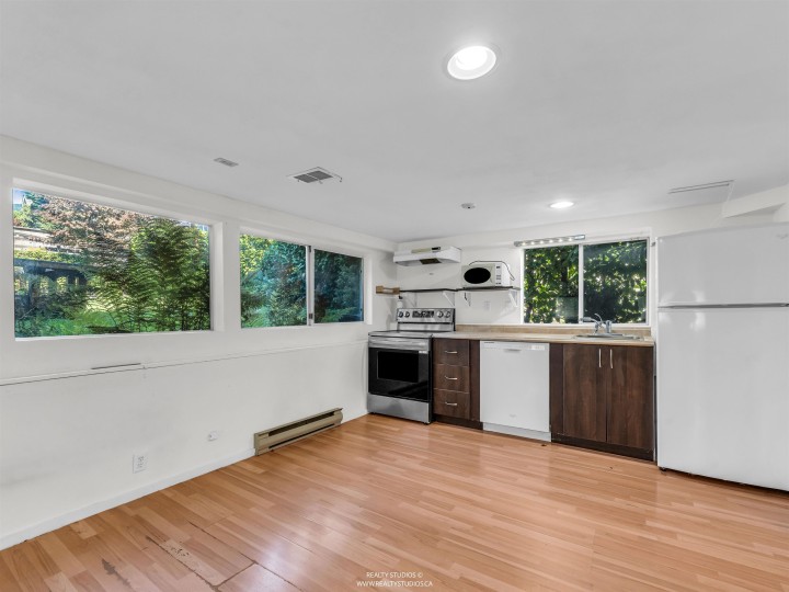 Photo 27 at 138 W Kings Road, Upper Lonsdale, North Vancouver