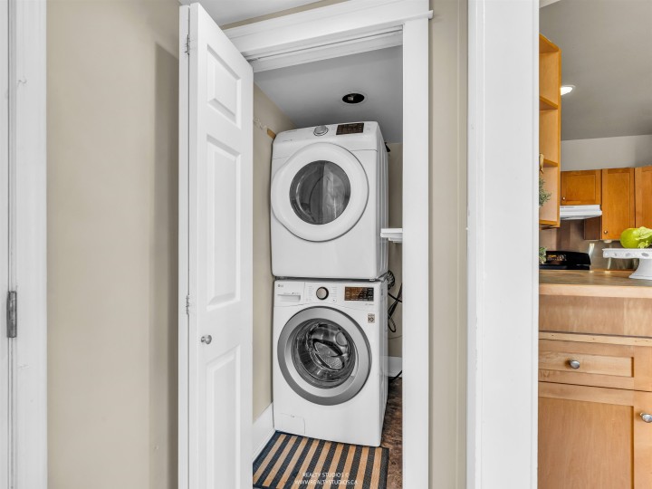 Photo 13 at 138 W Kings Road, Upper Lonsdale, North Vancouver