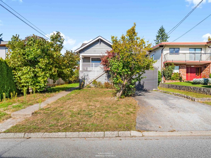Photo 1 at 138 W Kings Road, Upper Lonsdale, North Vancouver
