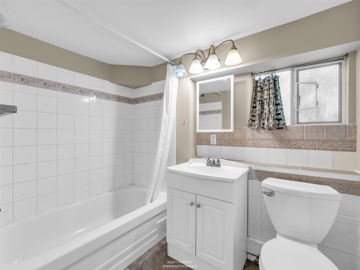 Photo 29 at 138 W Kings Road, Upper Lonsdale, North Vancouver