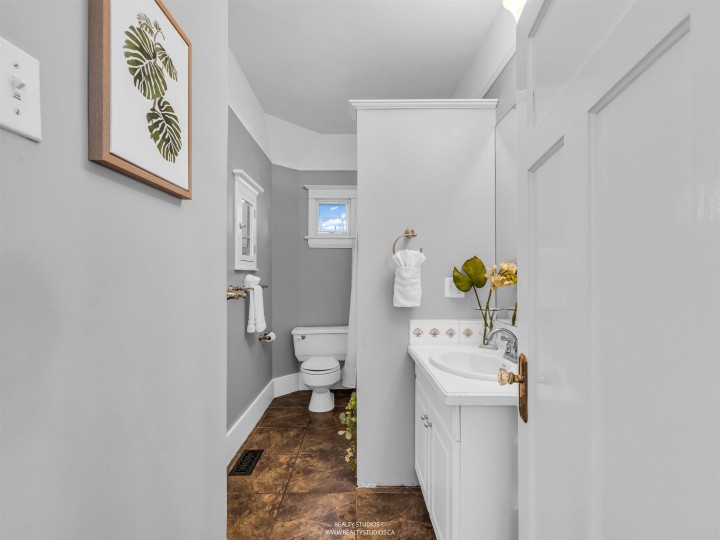 Photo 25 at 138 W Kings Road, Upper Lonsdale, North Vancouver