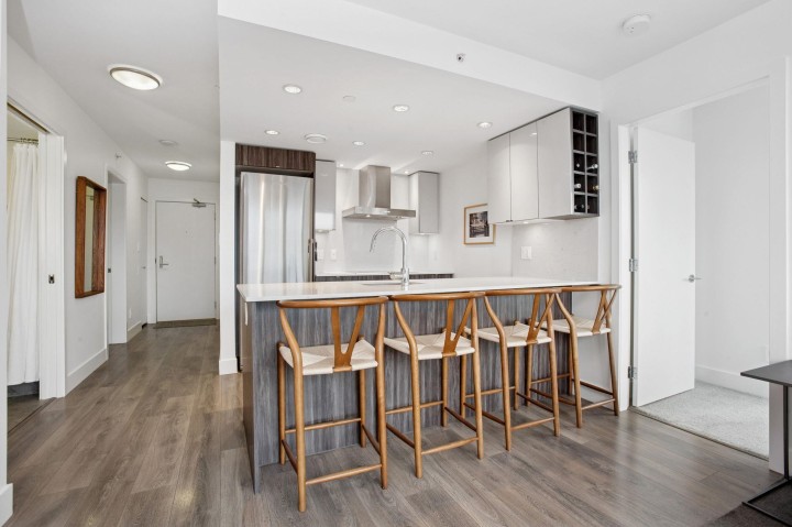 Photo 11 at 607 - 1788 Columbia Street, False Creek, Vancouver West