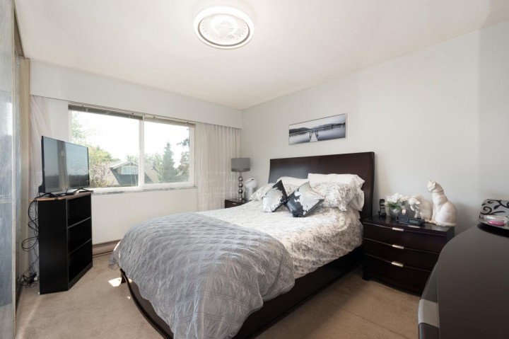 Photo 12 at 2155-57 W 15th Avenue, Kitsilano, Vancouver West