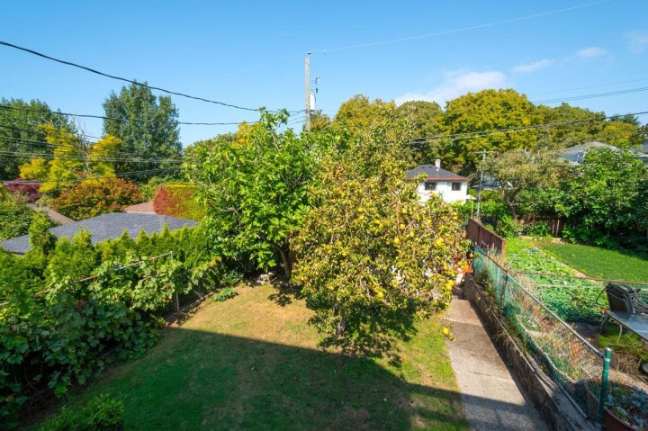 Photo 10 at 2155-57 W 15th Avenue, Kitsilano, Vancouver West