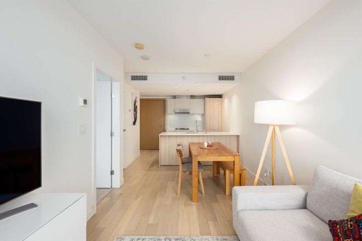 Photo 10 at 1606 - 2220 Kingsway, Victoria VE, Vancouver East