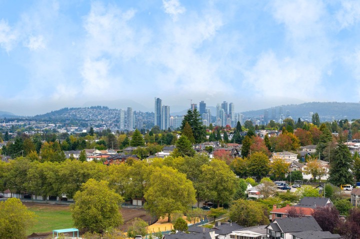 Photo 18 at 1606 - 2220 Kingsway, Victoria VE, Vancouver East