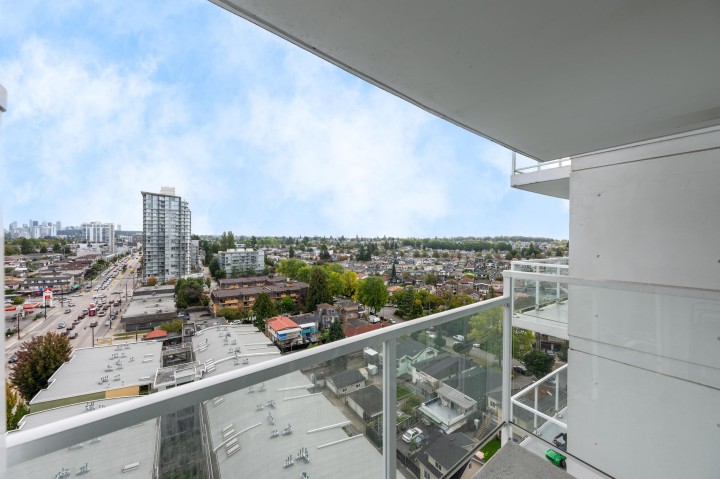 Photo 15 at 1606 - 2220 Kingsway, Victoria VE, Vancouver East