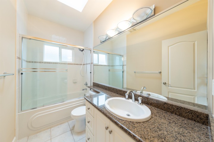 Photo 23 at 260 W 63rd Avenue, Marpole, Vancouver West