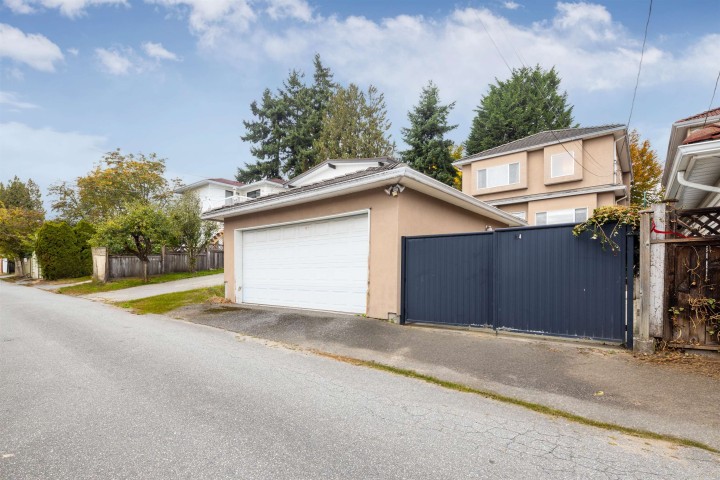 Photo 34 at 260 W 63rd Avenue, Marpole, Vancouver West