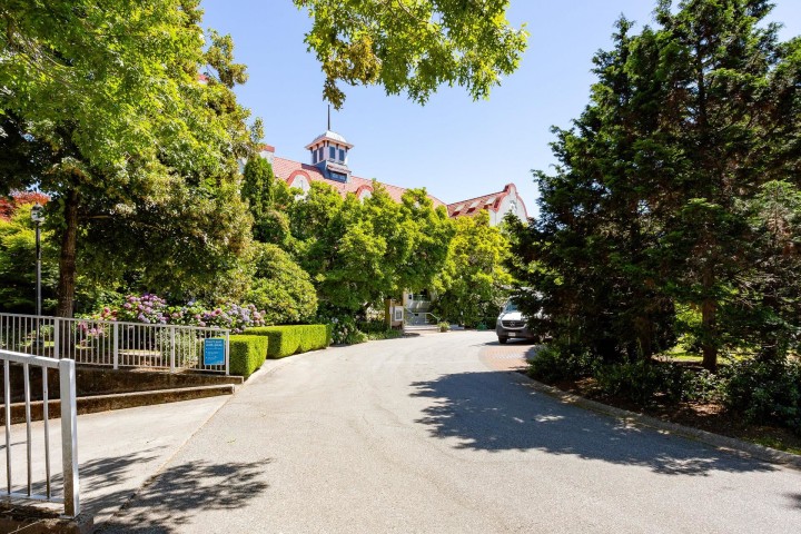 Photo 2 at 60 - 3436 Terra Vita Place, Renfrew VE, Vancouver East