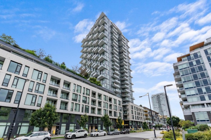 Photo 2 at 701 - 3538 Sawmill Crescent, South Marine, Vancouver East