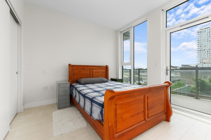 Photo 13 at 701 - 3538 Sawmill Crescent, South Marine, Vancouver East