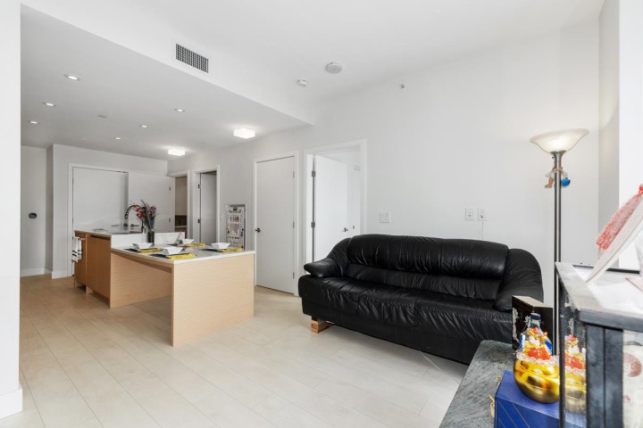 Photo 11 at 701 - 3538 Sawmill Crescent, South Marine, Vancouver East