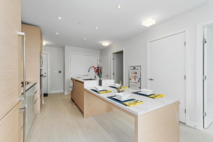 Photo 8 at 701 - 3538 Sawmill Crescent, South Marine, Vancouver East