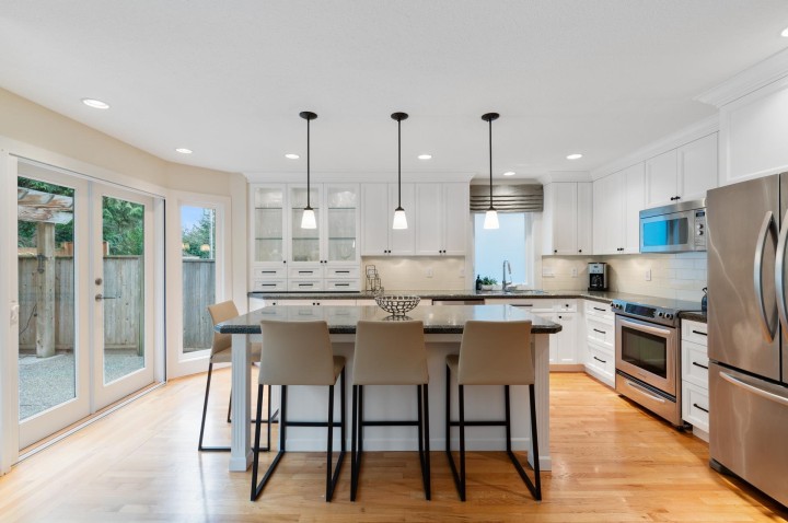 Photo 7 at 997 Canyon Boulevard, Canyon Heights NV, North Vancouver