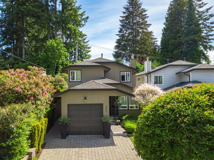 Photo 3 at 997 Canyon Boulevard, Canyon Heights NV, North Vancouver