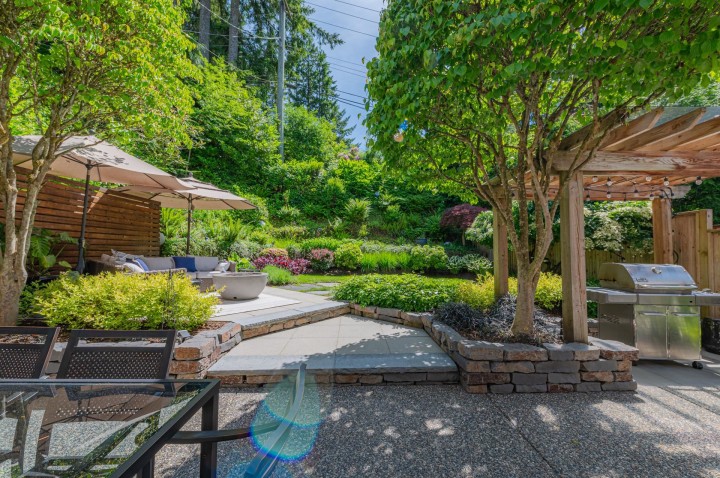 Photo 34 at 997 Canyon Boulevard, Canyon Heights NV, North Vancouver