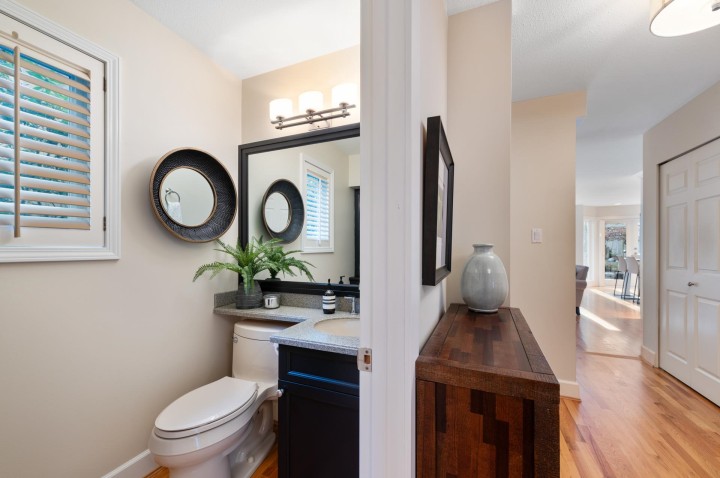 Photo 10 at 997 Canyon Boulevard, Canyon Heights NV, North Vancouver